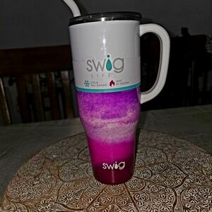 Swig NWT 40oz tumbler purple ombre stainless steel